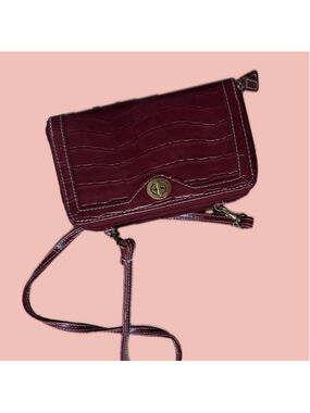 Vintage Y2K Red Croc Embossed Crossbody Wallet Purse Clutch Turn Lock Organizer